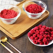 Pedaços de framboesa liofilizada